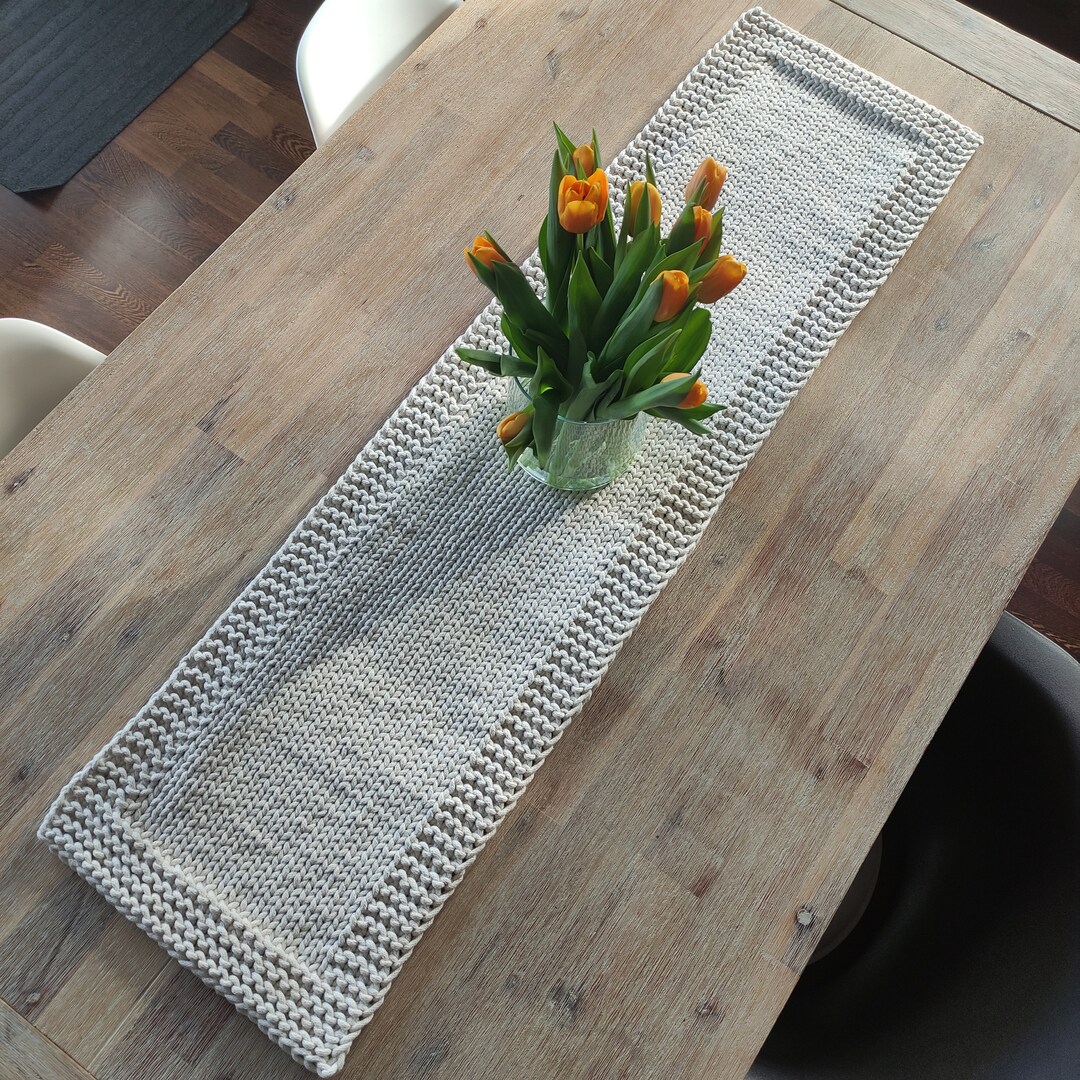 Table Runner Pattern, Knit Table Runner Pdf, Housewarming Gift, 14 Inch