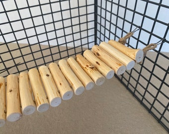 7cm / 2.75in ancho puente colgante de madera Roedor Jaula Accesorios Escalera para pequeña mascota Madera natural Rata Juguete Chinchilla Ledge