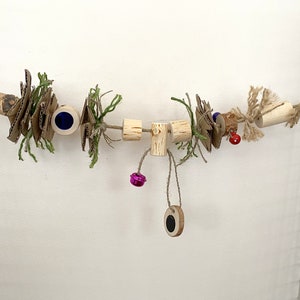 Hanging String for Bird Toy for Parrots Natural Interactive Toys for medium Birds Parrot Cage Toys from Wood Chew Toy For Medium Birds