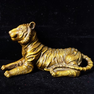 Brass Wildcat Statue Siberian Tiger Design Handmade Figure Showpiece Decor Recumbent Big cat Retro Good Luck Housewarming christmas Gift 160