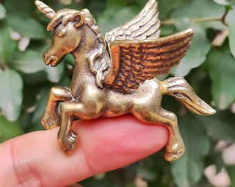 Mini estatua de latón con forma de caballo alado volador, dios Pegaso de la mitología griega, escultura, figura artística de caballo al galope con alas voladoras de latón con acabado de cobre