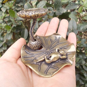 Vtgbrasslover Vtg Vintage style brass Lotus leaf leisurely frog statue incense insert, ornaments , Statues Fortune meditation gift FengShui