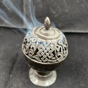 Vintage Copper Incense Burner With Lid , Vtg Japanese Bronze Incense Burner Tea ceremony Brass flat mesh censer meditation Zen ash collector