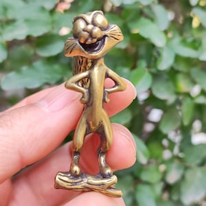 Miniatur Messing Eichhörnchen Figur Modell Ornament Retro wildes Tier Statue Haus Tischdekoration Massiv Metall Ornament, Mini Bär Skulptur