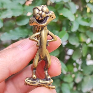 Get 2 Vtgbrasslover Vtg Vintage style fine brass Cartoon squirrel Statue squirrel Fortune Animal figure paperweight toy gift Collectible Art