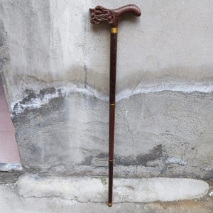 Bastón de senderismo plegable para viajes, regalo portátil para excursionistas, bastón ajustable tallado en madera, bastón plegable de madera, mango de madera 92