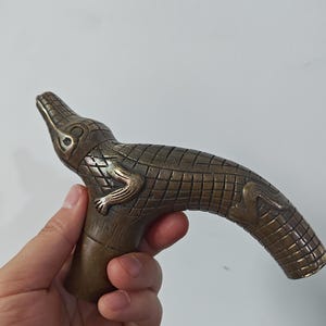 Solid Copper Crocodile Head Cane Ornament Antique Brass Face Handle Vintage Style Walking Stick Victorian Cane Umbrella Topper Cast Metal