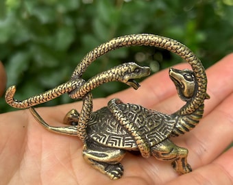 Mini estatua de tortuga de latón con serpiente Xuanwu, gran bestia, dios, Feng Shui chino antiguo, dragón, tortuga, serpiente, coleccionable, decoración de mesa