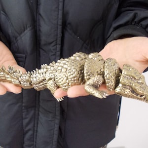 Rare Vtgbrasslover Vtg Vintage style brass crocodile Statue Fortune crocodile figure tea pet toys gift , Joint can move Collectible Art fr41