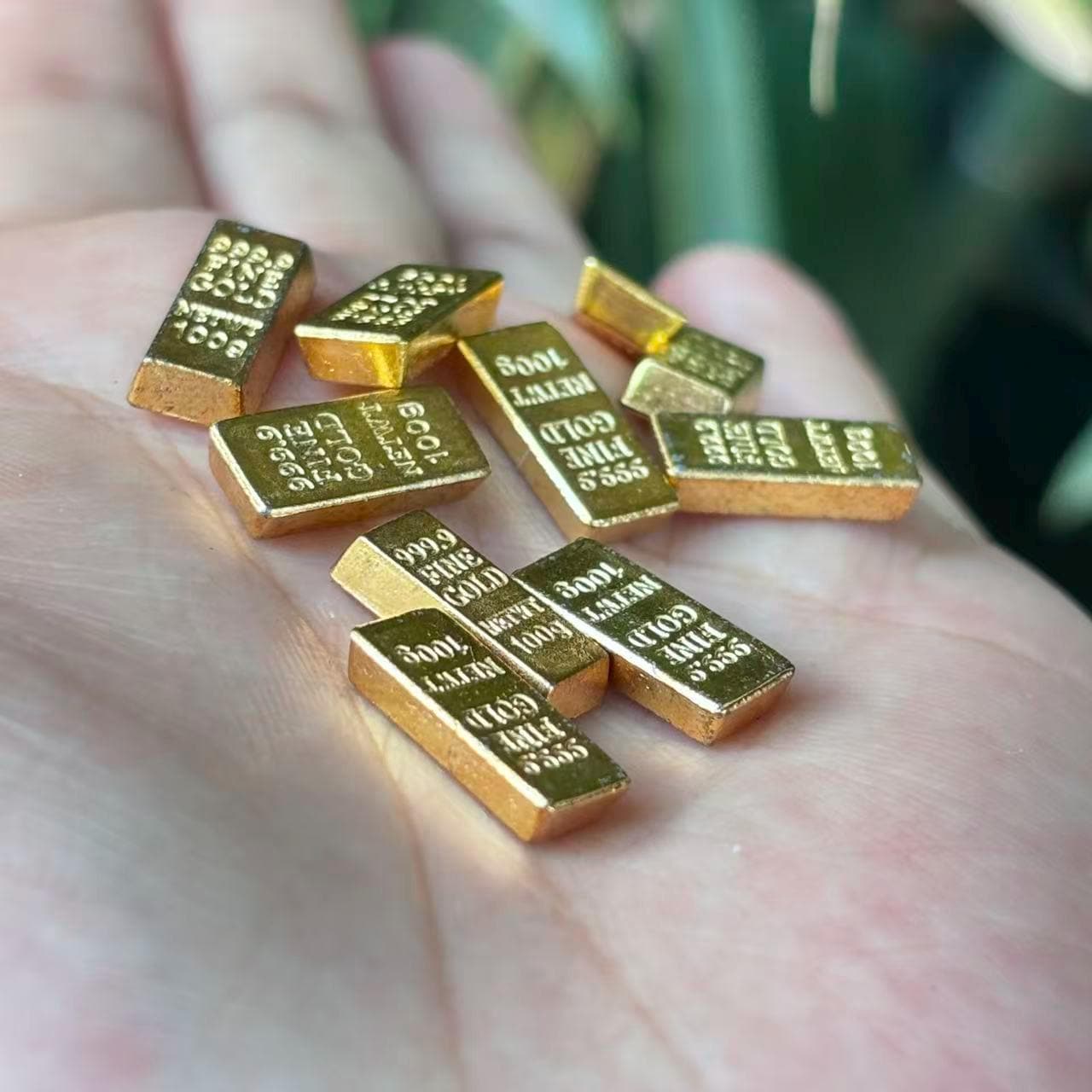 Boîte De 100 Mini Lingots D'or – 13 X 6 X 2 Mm – Alliage Métallique Brillant – Pour Maison De Poupée Et Décoration Miniature