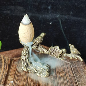 Miniature Plum Blossom Magpie backflow incense burner Model Ornament Retro Statue Home Table Decoration Solid Metal Ornament,Sculpture fr782