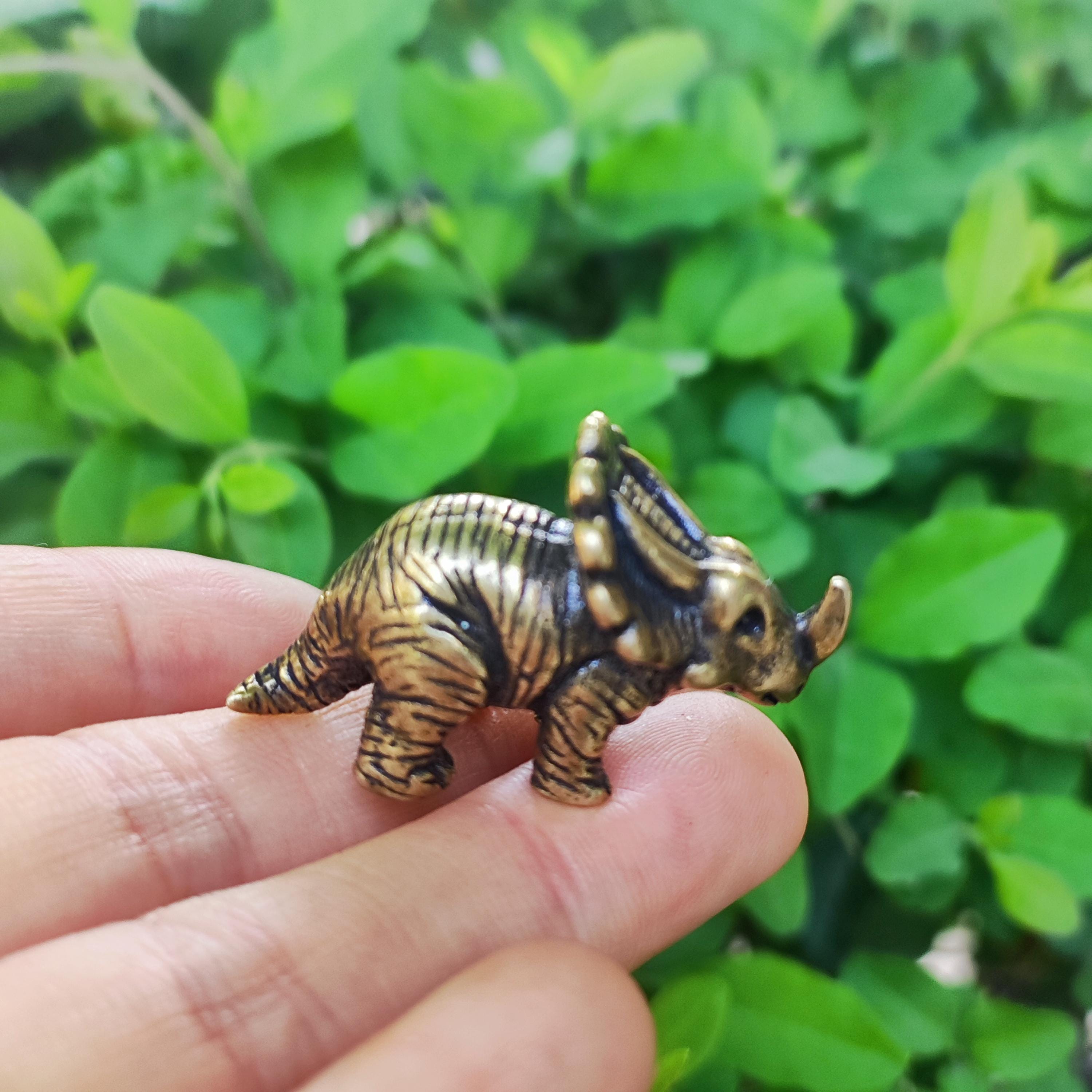 真鍮製ミニトリケラトプス ジュラシックワールド おもちゃ 白亜紀 咆哮