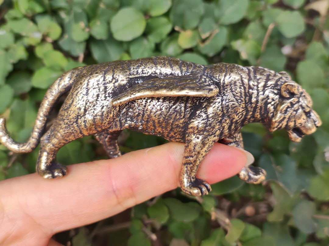 Vtgbrasslover Vtg Vintage Style Copper Bull Tiger Statues Etsy