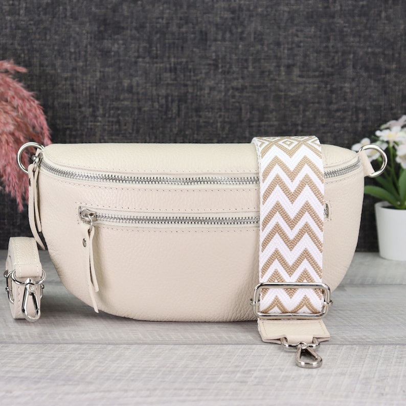 Crossbody Tasche Leder Creme mit Gemustertem Riemen, Umhängetasche Damen mit extra Reißverschlusstaschen, Geschenk Freundin, Schultertasche Bild 1