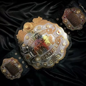 IWGP WORLD HEAVYWEIGHT Wrestling championship title belt