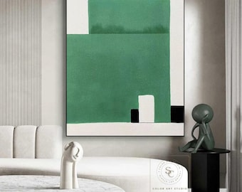 Puede incluir: Una pieza de arte mural rectangular que presenta un gran bloque verde centrado sobre un fondo blanco. La composición incluye un rectángulo horizontal negro sólido en la parte superior, un pequeño rectángulo vertical blanco y dos cuadrados negros en la base.