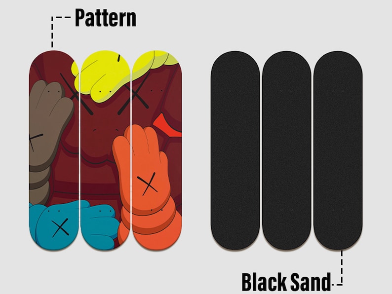Op de afbeelding: Drie skateboard decks met een kleurrijk cartoonpatroon met rood, oranje, geel, blauw en bruin. Het patroon bevat een herhaald X-ontwerp. De decks bevinden zich naast drie zwarte skateboard decks met een ruwe textuur.