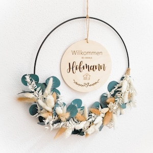 Door wreath &quot;Welcome to family&quot; personalized with dried flowers