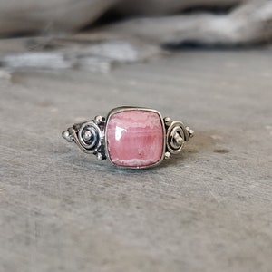 Natural Rhodochrosite Ring, 925 Sterling Silver Gemstone Ring for Women, Statement Ring, Handmade Ring, Rhodochrosite Jewelry, Gift for her