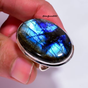 Anillo de labradorita, anillo hecho a mano, plata de ley 925, anillo de piedra preciosa, anillo hecho a mano, joyería de labradorita, anillo de fuego azul, anillo ovalado, regalarla imagen 2