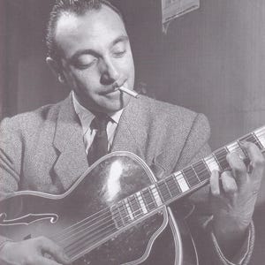 Original Vintage Mini Jazz Poster / Buchausschnitt & Kartenrahmen - Django Reinhardt (Späte 1940er Jahre)