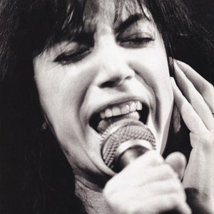 Patti Smith, New York, 1976 - Original Vintage Mini Poster / Book Clipping
