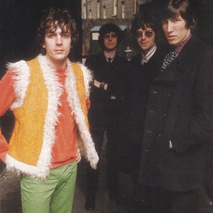 Oryginalny zabytkowy mini plakat / wycinek książki i ramka na karty - Syd Barrett&#39;s Pink Floyd, Londyn, 1967