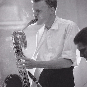 Original Vintage Mini Jazz Posterrahmen / Buchausschnitt & Kartenrahmen - Gerry Muligan, New York, 1950er Jahre