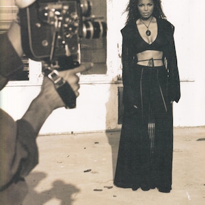 Original Vintage Mini Poster / Book Clipping - Janet Jackson, Long Beach, 1993
