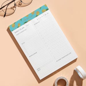 Magnetic Fridge Notepad – Daily To Do List Pad, Weekly Meal Planner, Grocery List Organizer, 52 Tear Off Sheets, A5 Size, Office Gift