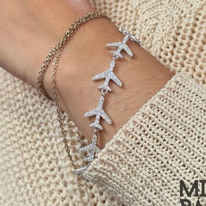 Moissanite Airplane Bracelet, Traveler Gift, Dainty Airplane Tennis Paved Diamond Bracelet, Traveler Luxury Jewelry, Gift for Her
