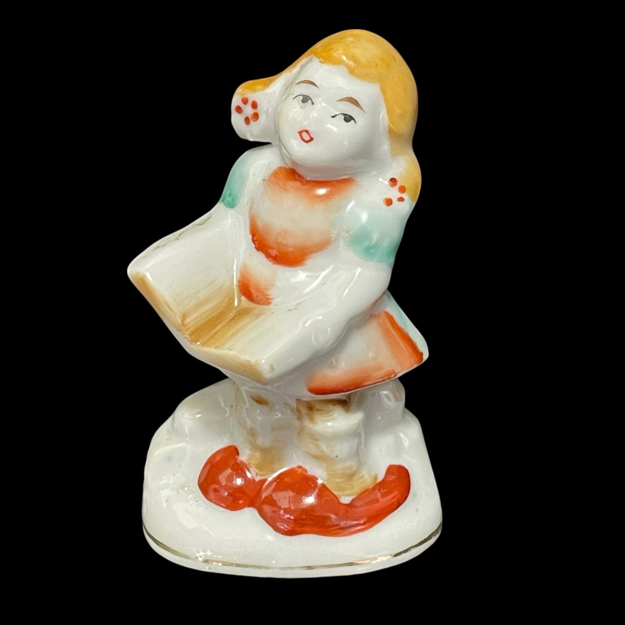 Vintage 1940s Occupied Japan Miniature Porcelain Figurine Girl