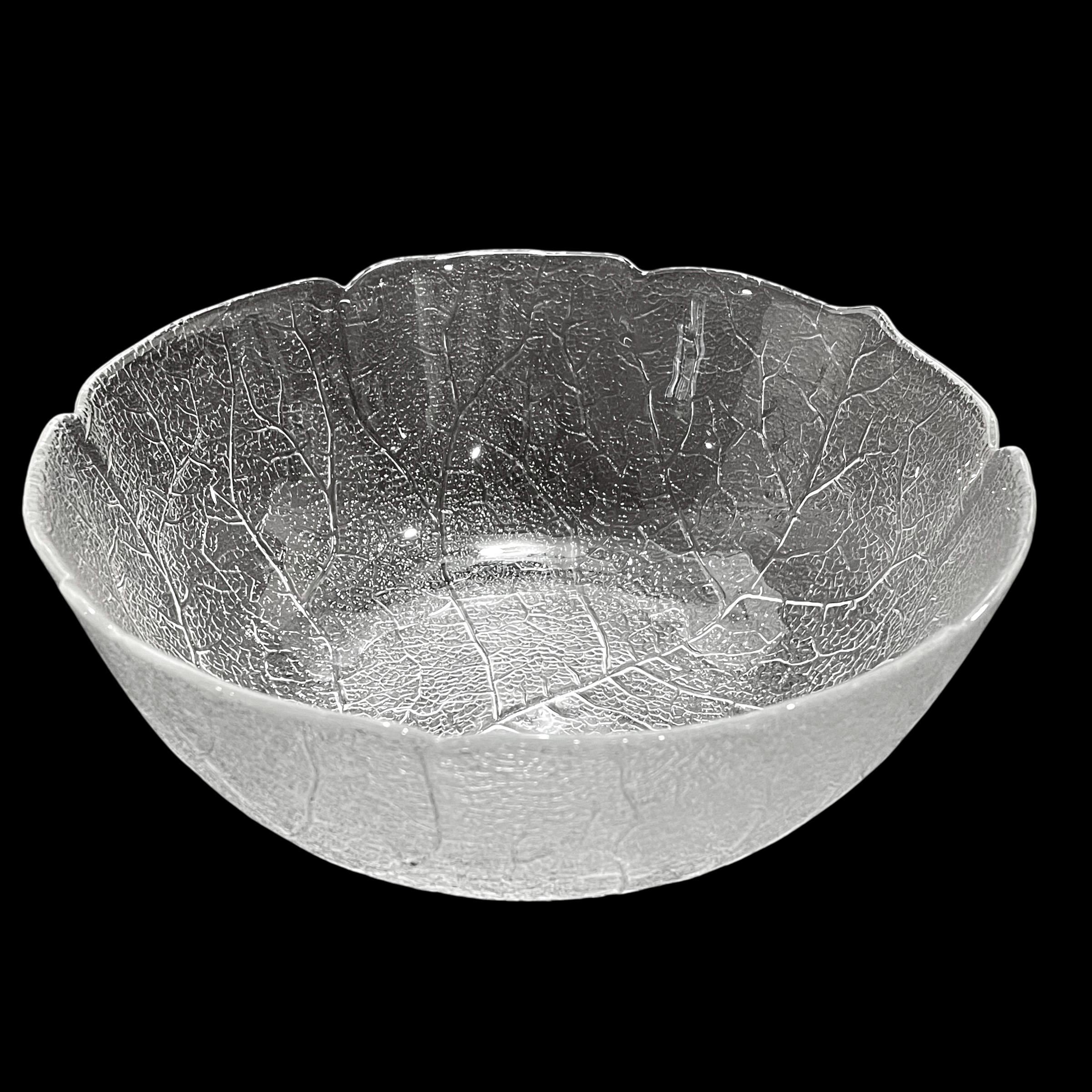 Vintage 1980s Arcoroc France Aspen 9" Round Bowl - Leaf Embossed Clear Pressed Glass Detailed Patterned Side