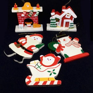 Vintage 1960s Lot of 5 Mid-Century Handmade Wooden Christmas Tree Ornaments - Santa Claus Snowman Chimney Slay Gifts Hand Painted Holiday