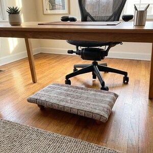 Printed Rug Low Step Stool | Custom 12cm Hornbeam Wood Footstool Platform, H-720