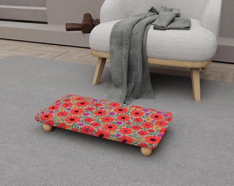 ブルームフラワーステップスツール｜寝室用鮮やかな花びら型木製フット