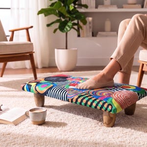 Abstrakcyjny podnóżek w stylu pop-art | Kolorowy podnóżek w stylu retro | H-1504