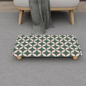 Green White Circle Footrest | Mod Geometric Lattice Bed Stepstool | H-1537