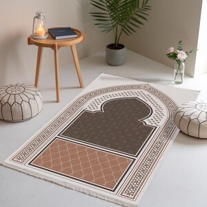 islamic design prayer rug, soft padded prayer, non slip rug , washable rug, minwal prayer rug, turkish prayer rug, foldable turkish rug