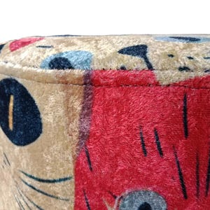 Cat pattern round pouf, Cute design bench, Colorful footstool, Elegance round pouf, Bedroom pouf, Comfortable furniture, Stylish bench, H-12
