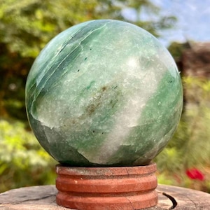 Esfera de Aventurina Verde: Piedra de Meditación y Cristal Curativo (90 mm)