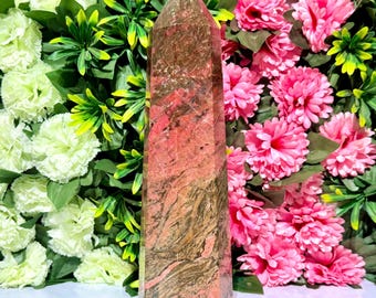 Polierter Rosa Rhodonit Kristallturm mit Schwarzen Einschlüssen | Natursteinspitze