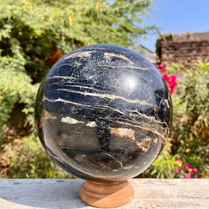 Esfera grande de turmalina negra de 220 mm, piedra fascinante/curativa, esfera vibratoria metafísica.