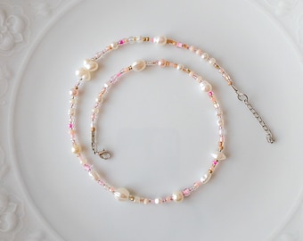 Pink Random Mixed Beaded and Pearl Adjustable Necklace, Aesthetic Pearl Necklace with Pendant, Beaded Pearl Choker, Summer Jewelry