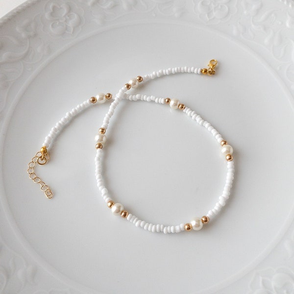 Pearl Beaded Adjustable Necklace, White Glass Beaded Necklace, Dainty Beads Layering Choker, Beaded Necklaces for Women, Trendy Jewelry
