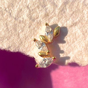 16G Tiny Leaf Cartilage Diamond Flat Back • Boucle d'oreille Labret S925 • Boucle d'oreille Helix • Boucle d'oreille Tragus, Conch Triple Cz Stud Piercing