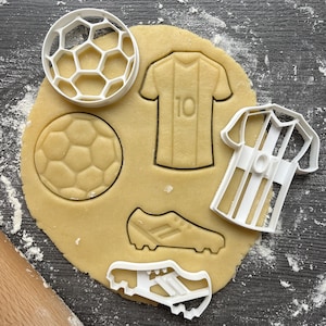 Stampo per biscotti, pallone da calcio, scarpa da calcio, maglia, set di stampini per biscotti 3 pezzi.