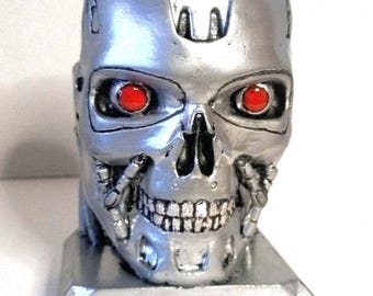 Terminator T-800 skull (half scale)