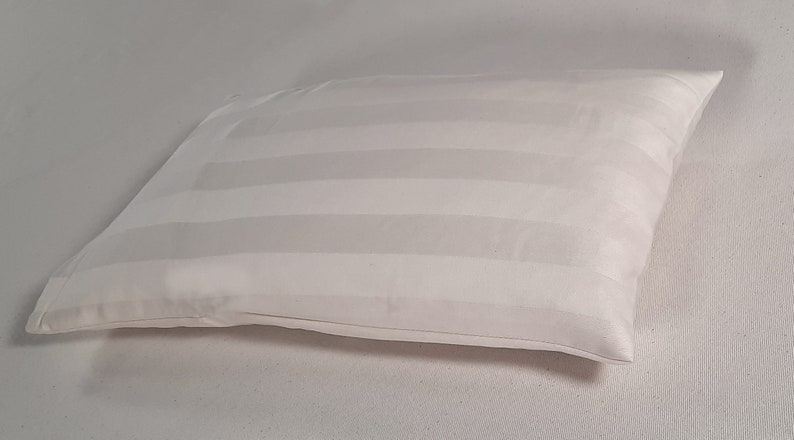 Housse de coussin cervical en coton biologique, 25 x 40 cm en 8 couleurs Satin, Weiß-Streifen