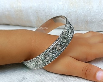 Handmade Sterling Silver Flower Bangle Bracelet